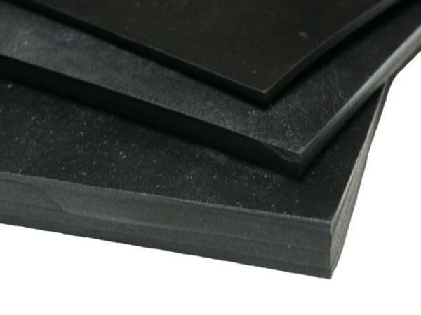 Rezin təbəqə texniki 1000x1000 mm МБС-C (orta sərt) 50-60 mm, kq