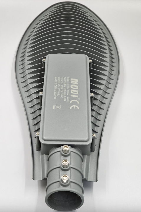 Gunəş enirjili küçə işığı Modi SL13100E
