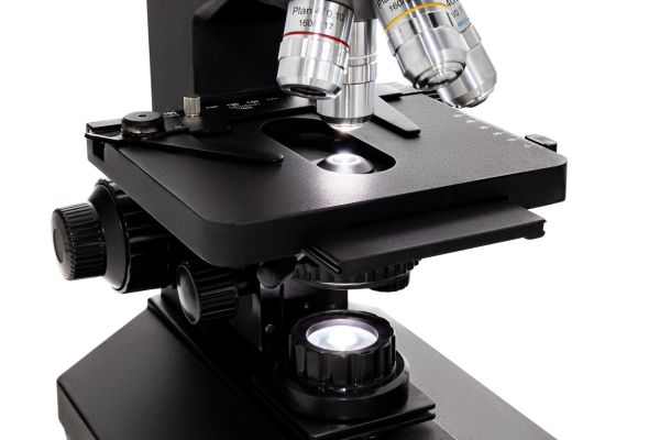 Микроскоп цифровой Levenhuk D870T 8M 40030