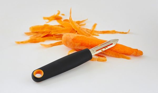 Нож для чистки Fiskars 1019534 