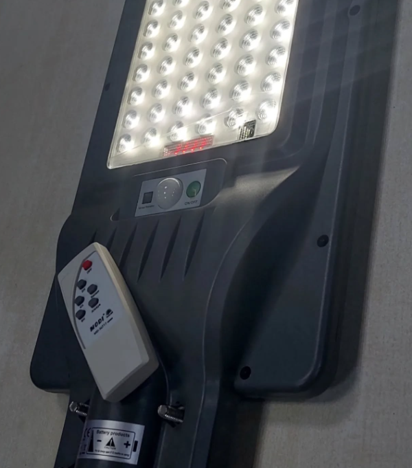 Günəş enerjili led küçə fənəri Modi MD-SLT17200W