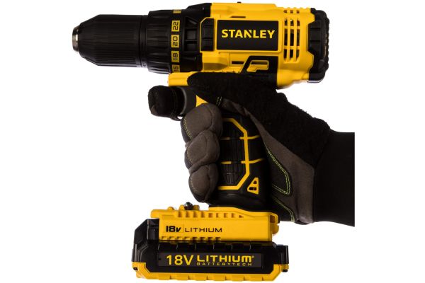 Дрель-шуруповерт Stanley SCD20S2K-RU