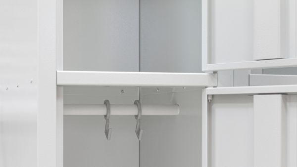 Шкаф одежный металлический Uhl Mash ШОМ-400/2-4